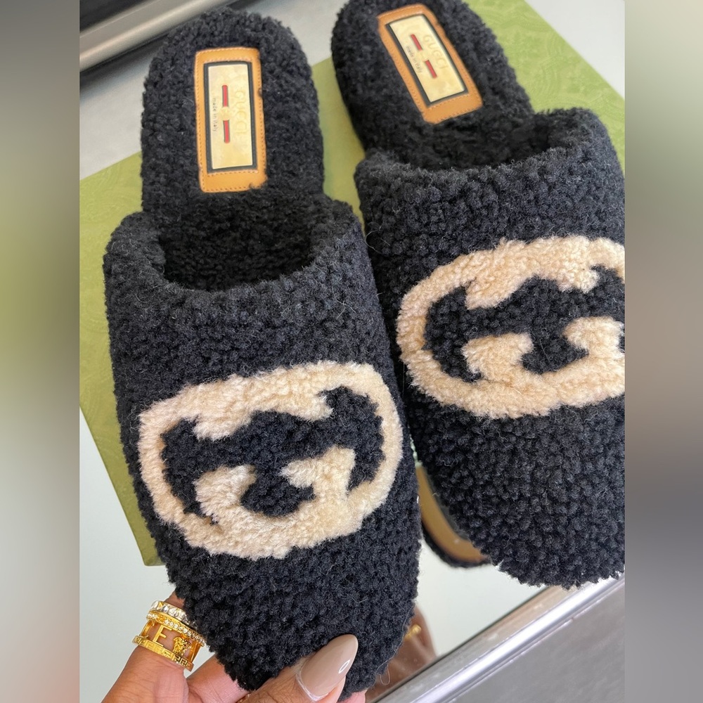 Gucci Interlocking Mules 42